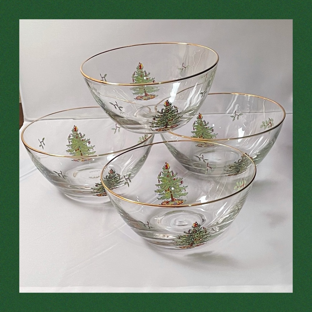 ❌SOLD❌ (Set #1) Spode Christmas Tree 5.5” Glass Salad Bowls Vintage - Set of 4